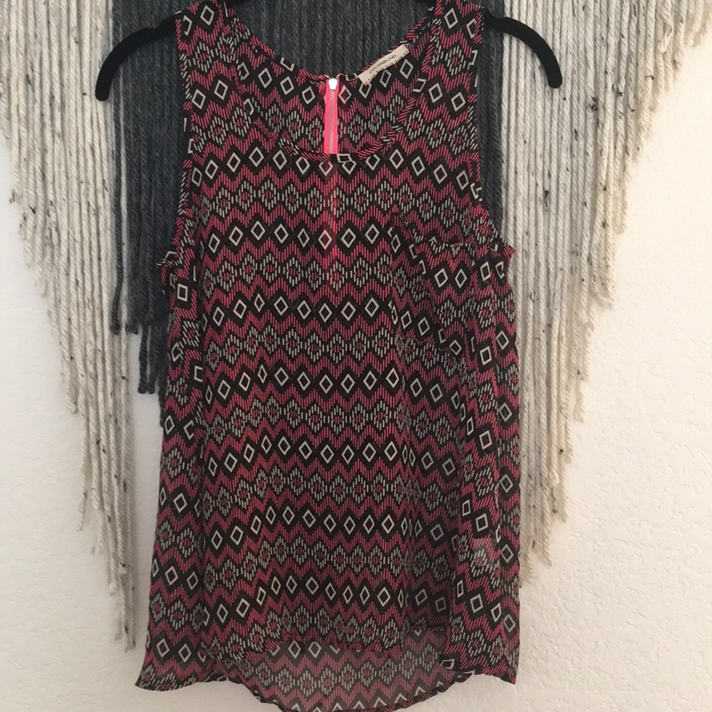 Sheer tank w half zip back